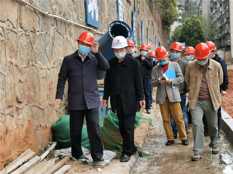 资产公司：疫情防控毫不松懈 复工复产热火朝天2.jpg