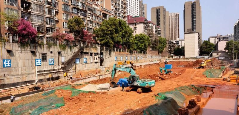 资产公司：疫情防控毫不松懈 复工复产热火朝天3.jpg